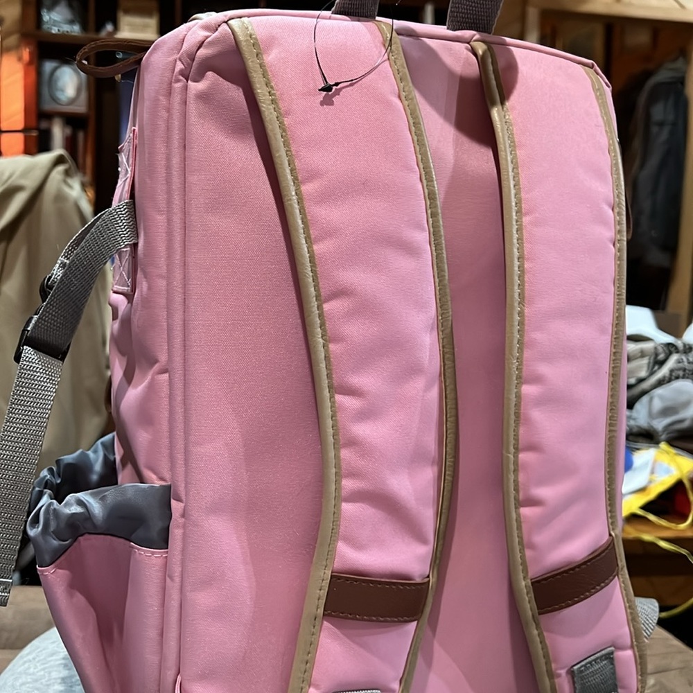NEW w/out tags, pink camera backpack! Great for organizing. - Picture 8 of 8